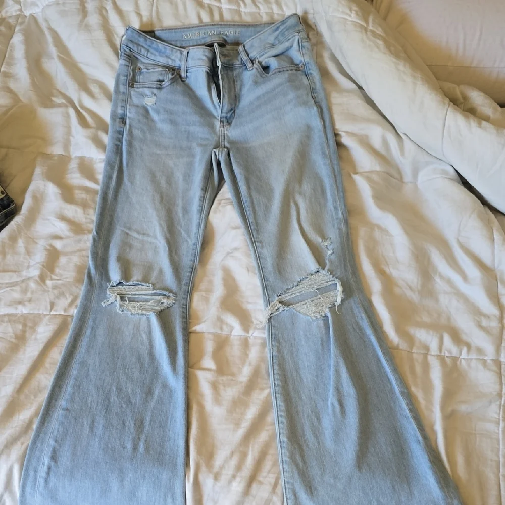 American Eagle Outfitters Light Blue Boot Cut Jeans - Picture 3 of 3